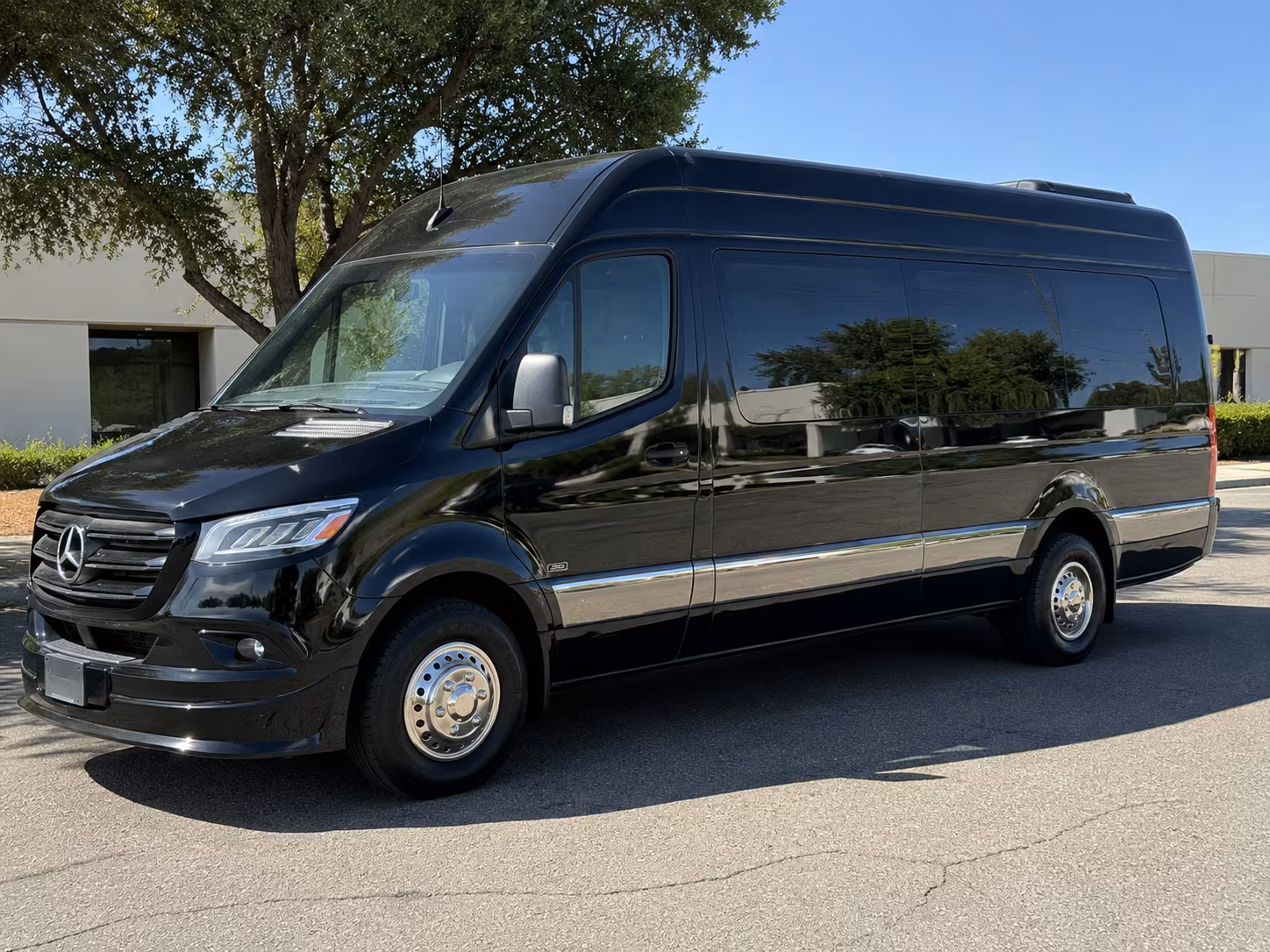 Long Beach Airport Shuttle & Transportation party bus exterior