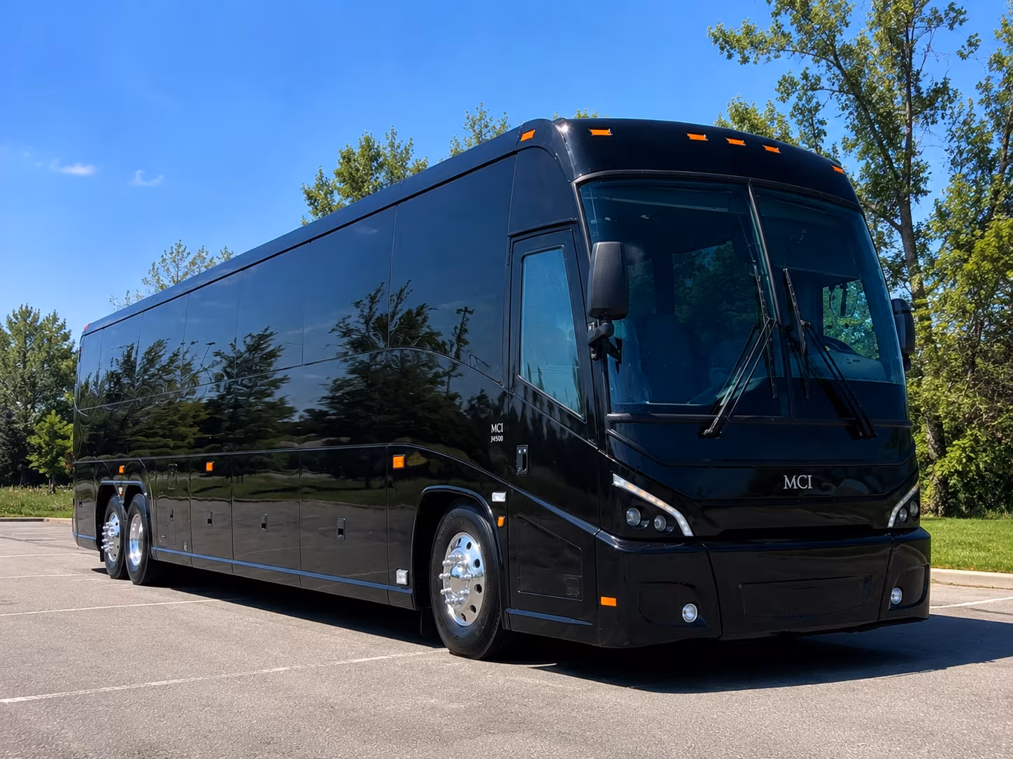 Long Beach Airport Shuttle & Transportation party bus exterior