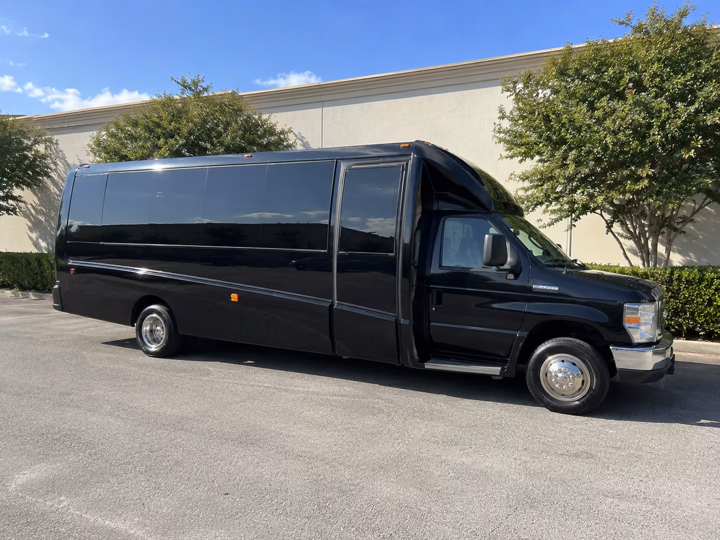 Long Beach Sporting Event Transportation group transportation