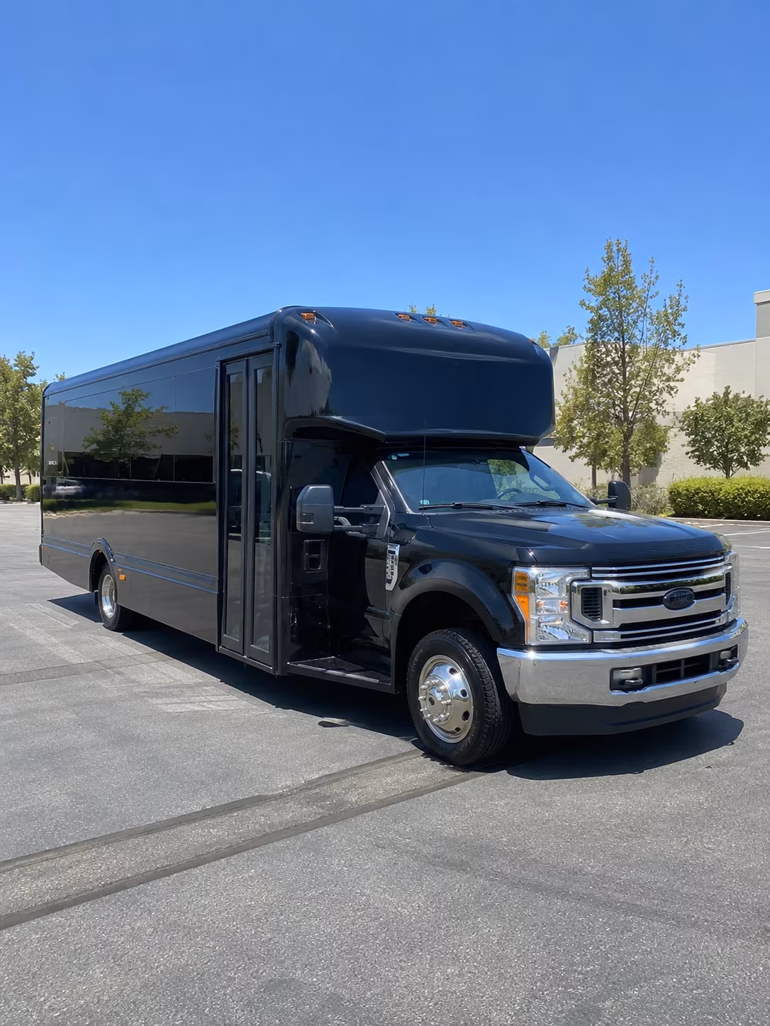 Long Beach Winery Tour & Pub Crawl Transportation party bus exterior