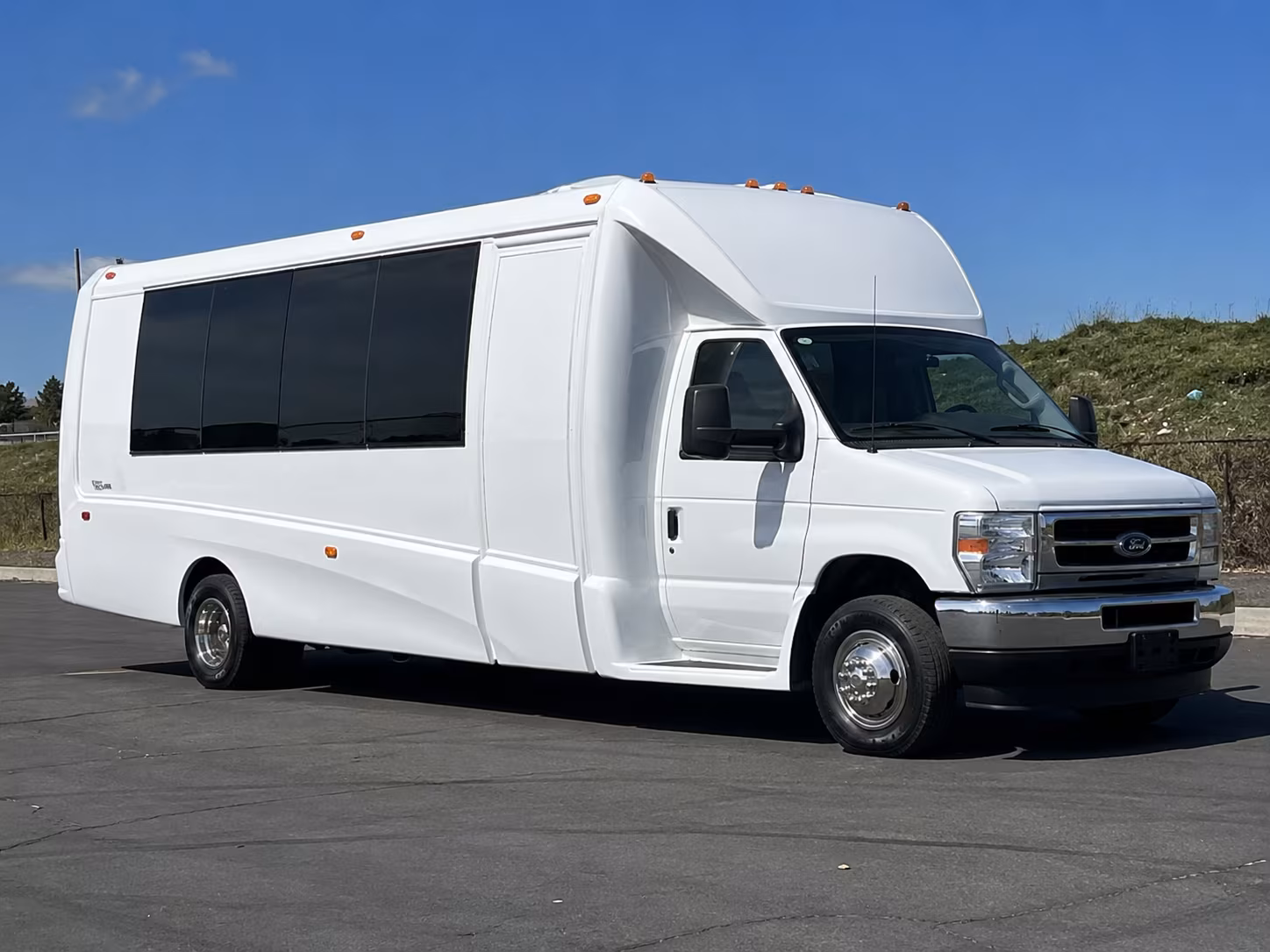 Torrance Birthday, Sweet 16, & Quinceañera Party Bus Rentals