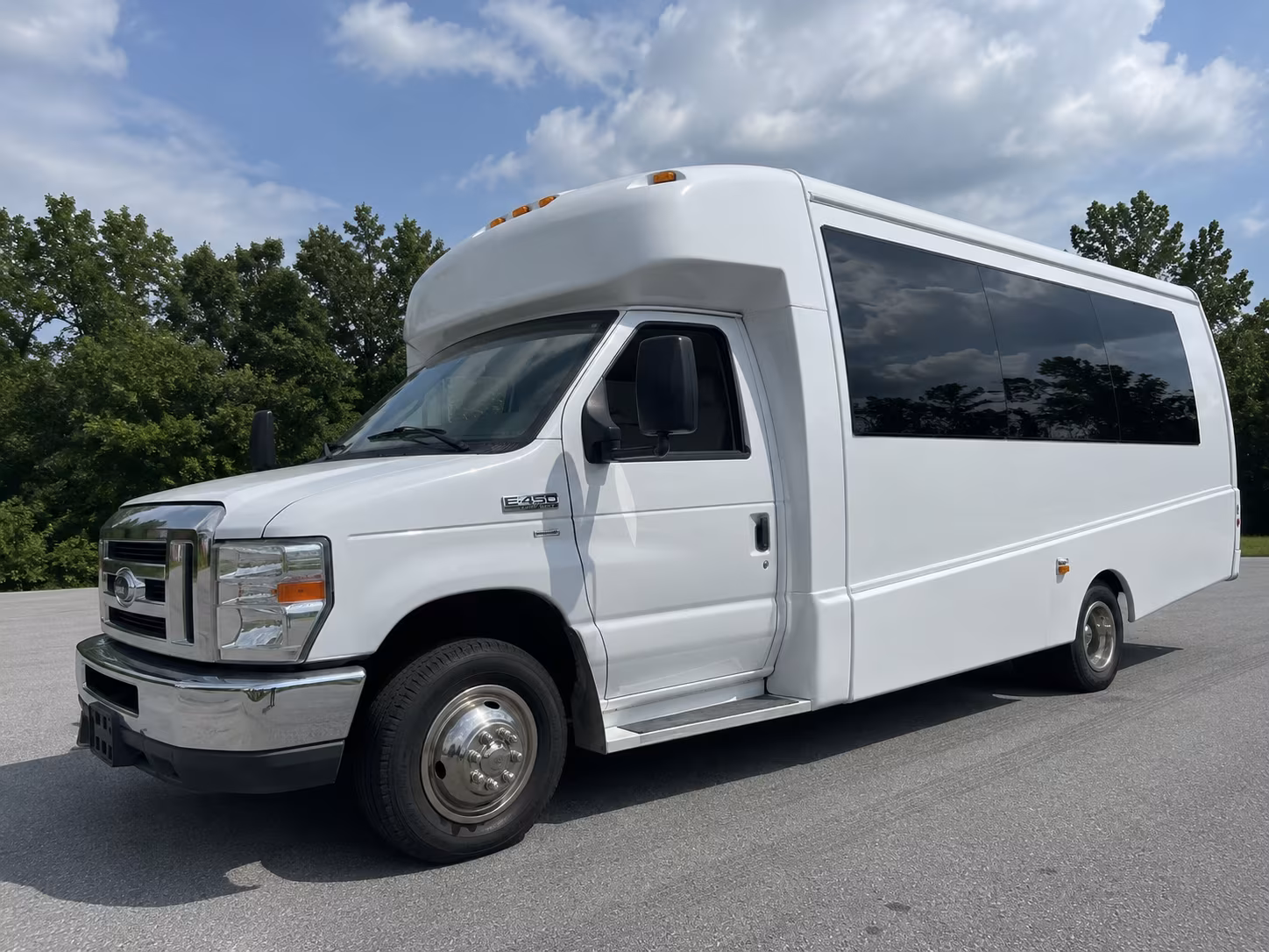 Long Beach Winery Tour & Pub Crawl Transportation
